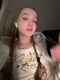 bambi_lu — Stripchat recorded stream image, 14.03.2026 17:50