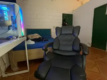 Max_TheHorseDick — Stripchat recorded stream screenshot (16 Mar 2026)