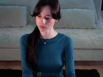 Taanni — Bongacams recorded stream screenshot (07 Mar 2025)