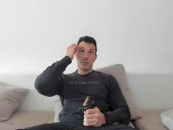 roberto4ever — Chaturbate recorded stream screenshot (17 Mar 2026)