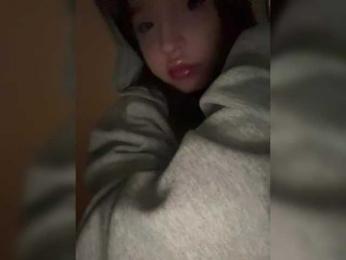 LittleDelora — Bongacams recorded stream screenshot (18 Mar 2026)