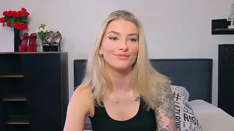Lia_Benini — Stripchat recorded stream image, 19.03.2026 13:10