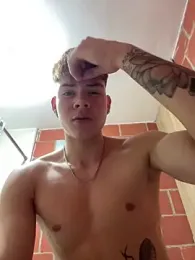 Handsome_boys69 — Stripchat recorded stream image, 20.03.2026 02:30