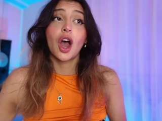 sofly-s — Camsoda recorded stream image, 07.03.2025 11:40