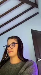 Arilw — Stripchat recorded stream image, 21.03.2026 08:00