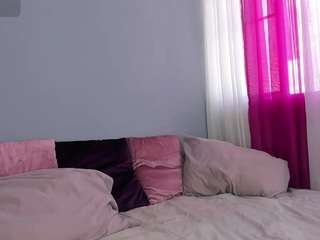 mollyybloom — Camsoda recorded stream image, 21.03.2026 14:00