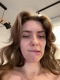 MariiD — Stripchat recorded stream screenshot (25 Mar 2026)