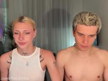 twl8vibe — Chaturbate recorded stream screenshot (25 Mar 2026)