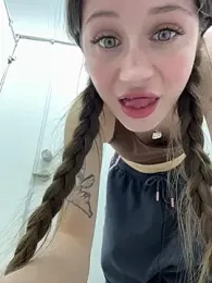 mmelicious — Stripchat recorded stream screenshot (27 Mar 2026)