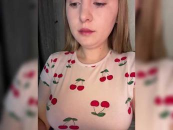 AlinaRay — Bongacams recorded stream image, 27.03.2026 14:10