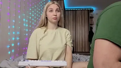 llolilove — Stripchat recorded stream screenshot (28 Mar 2026)