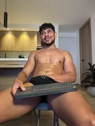 austin_spears_ — Stripchat recorded stream image, 01.04.2026 01:00