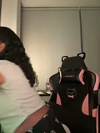 Your_Paris — Stripchat recorded stream screenshot (01 Apr 2026)