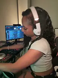 Your_Paris — Stripchat recorded stream screenshot (01 Apr 2026)