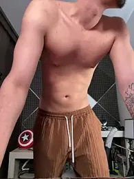 bigryann23 — Stripchat recorded stream image, 01.04.2026 16:10