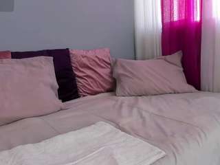 mollyybloom — Camsoda recorded stream image, 01.04.2026 15:10