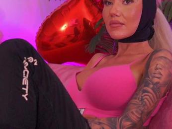 TheFallingAngel — Bongacams recorded stream screenshot (01 Apr 2026)