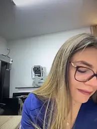 alicee16 — Stripchat recorded stream screenshot (01 Apr 2026)