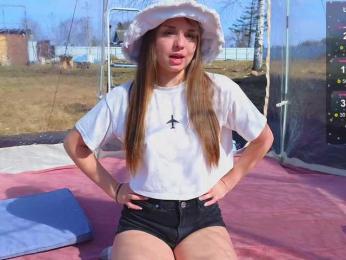 misss-vikki — Bongacams recorded stream screenshot (02 Apr 2026)