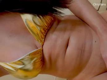 thippy69 — Chaturbate recorded stream screenshot (02 Apr 2026)