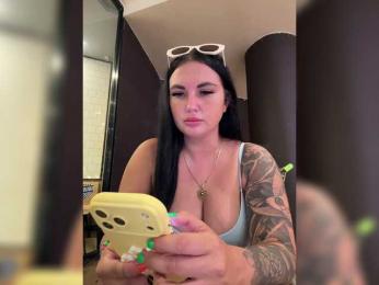 KROSHKA_N — Bongacams recorded stream screenshot (02 Apr 2026)