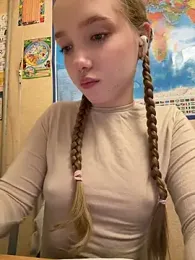 bambi_lu — Stripchat recorded stream image, 02.04.2026 17:10
