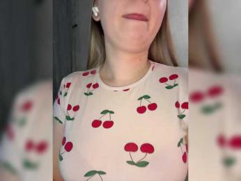 AlinaRay — Bongacams recorded stream image, 03.04.2026 13:20