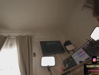 hannahjames710 — Chaturbate recorded stream screenshot (03 Apr 2026)