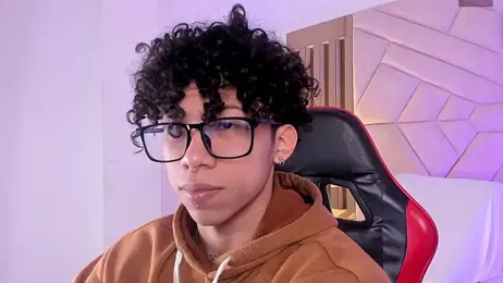 AkazaBoy_ — Stripchat recorded stream screenshot (04 Apr 2026)