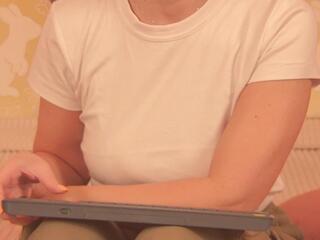 Eve Devilish — Flirt4free recorded stream screenshot (04 Apr 2026)