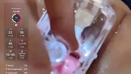 yueyue2003 — Stripchat recorded stream screenshot (04 Apr 2026)