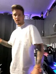 Mystery_Mark — Stripchat recorded stream screenshot (04 Apr 2026)