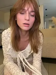 -AngelAri- — Stripchat recorded stream screenshot (04 Apr 2026)