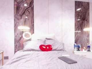 lenathompson — Camsoda recorded stream screenshot (05 Apr 2026)