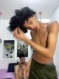 Violet_Dream2 — Stripchat recorded stream screenshot (05 Apr 2026)