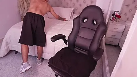 JhoanLeandro — Stripchat recorded stream screenshot (05 Apr 2026)