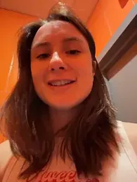 Dina_Tease — Stripchat recorded stream screenshot (05 Apr 2026)