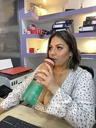 isabella_horney_ — Stripchat recorded stream screenshot (05 Apr 2026)