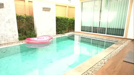 LIttle_Rina_ — Stripchat recorded stream screenshot (05 Apr 2026)