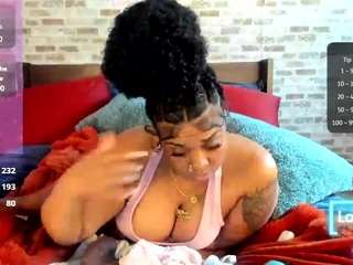 siennadivyne — Camsoda recorded stream screenshot (05 Apr 2026)