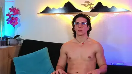 Almiboys — Stripchat recorded stream image, 06.04.2026 00:30