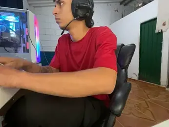 Max_TheHorseDick — Stripchat recorded stream screenshot (06 Apr 2026)