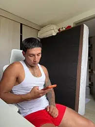 sendfer — Stripchat recorded stream screenshot (06 Apr 2026)