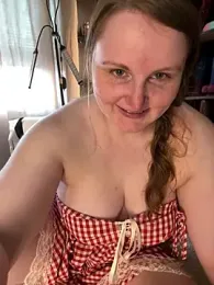 GingerSnap33 — Stripchat recorded stream screenshot (06 Apr 2026)