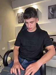 AdrianRinaldi — Stripchat recorded stream screenshot (06 Apr 2026)