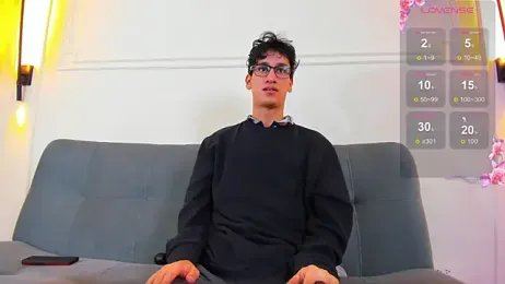 Cum_hunters — Stripchat recorded stream screenshot (07 Apr 2026)