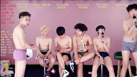 w-lucky02 — Stripchat recorded stream screenshot (07 Apr 2026)