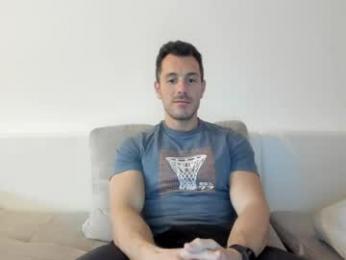roberto4ever — Chaturbate recorded stream screenshot (07 Apr 2026)