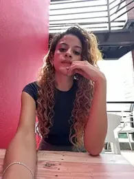 alana15 — Stripchat recorded stream image, 07.04.2026 21:50