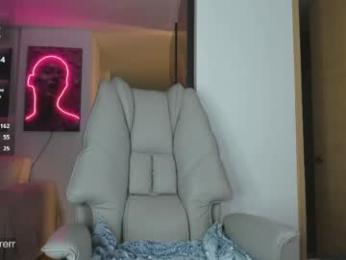 _veenus — Chaturbate recorded stream screenshot (08 Apr 2026)